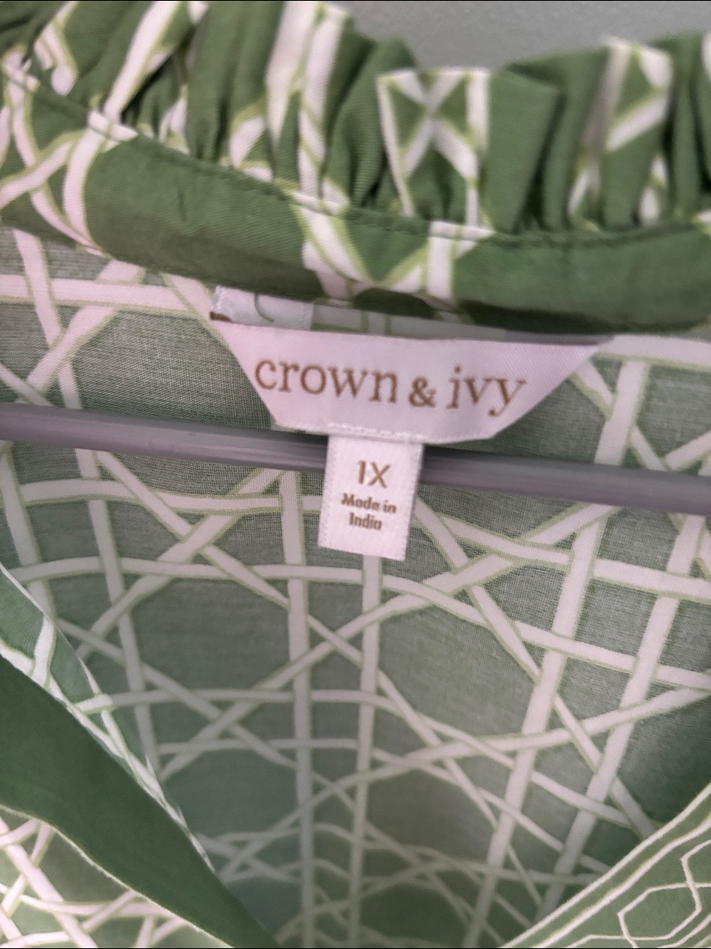 Crown and ivy tunic - Picture 2 of 4